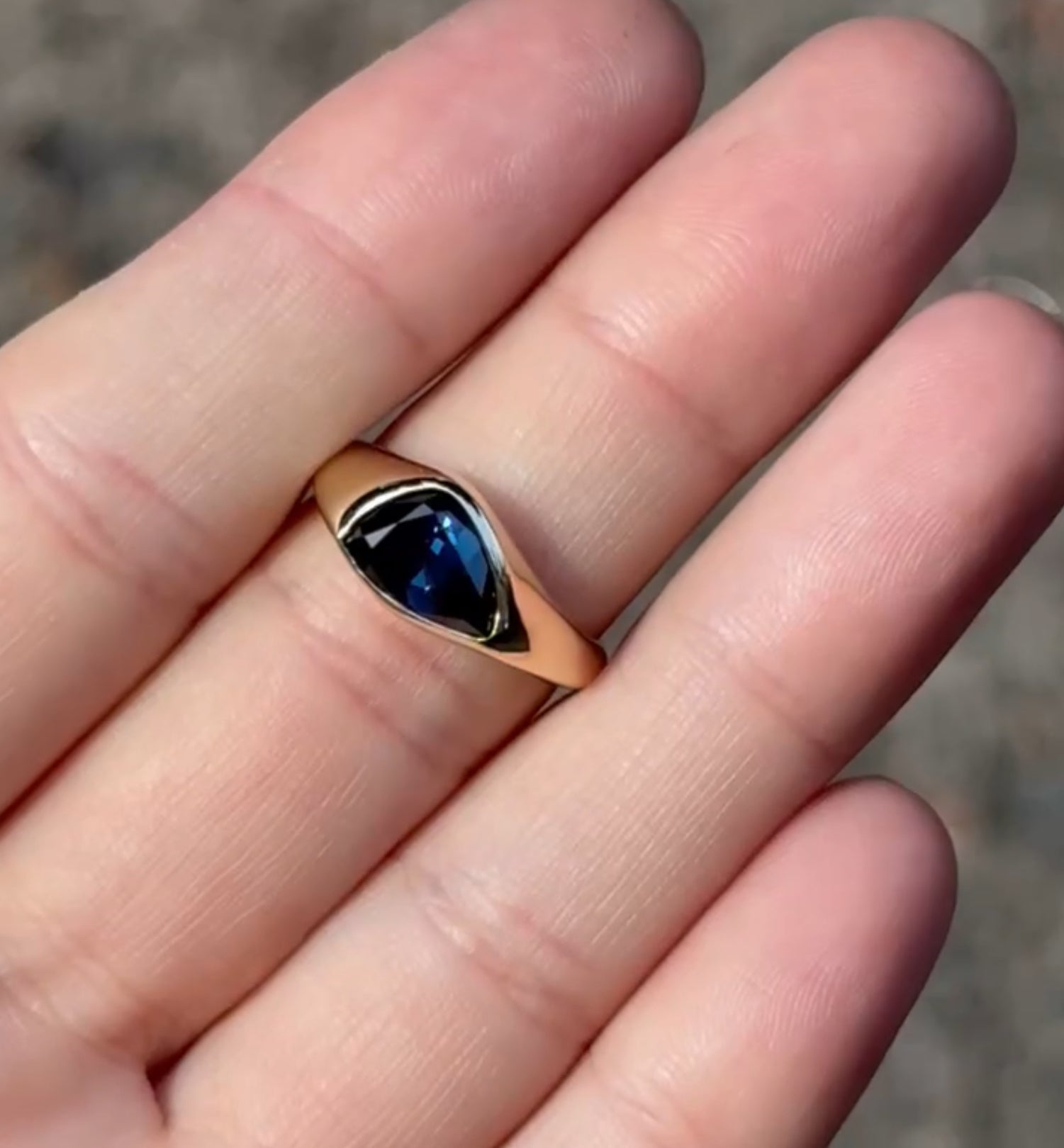 Bespoke Signet Style Engagement Sapphire 18 karat Gold