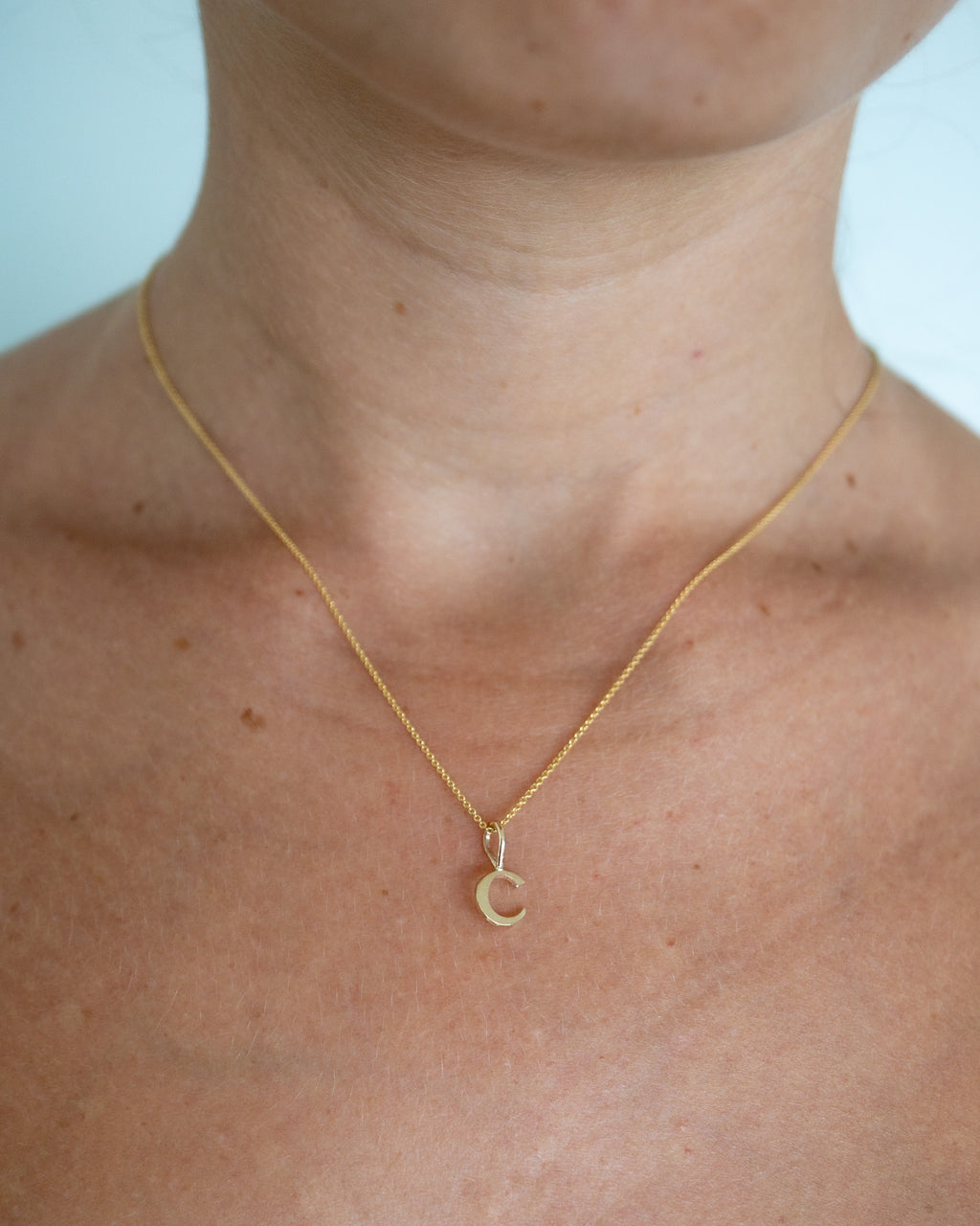 Gothic Letter Necklace | 9kt Gold