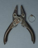 Load image into Gallery viewer, Two Tone Ring with pliers
