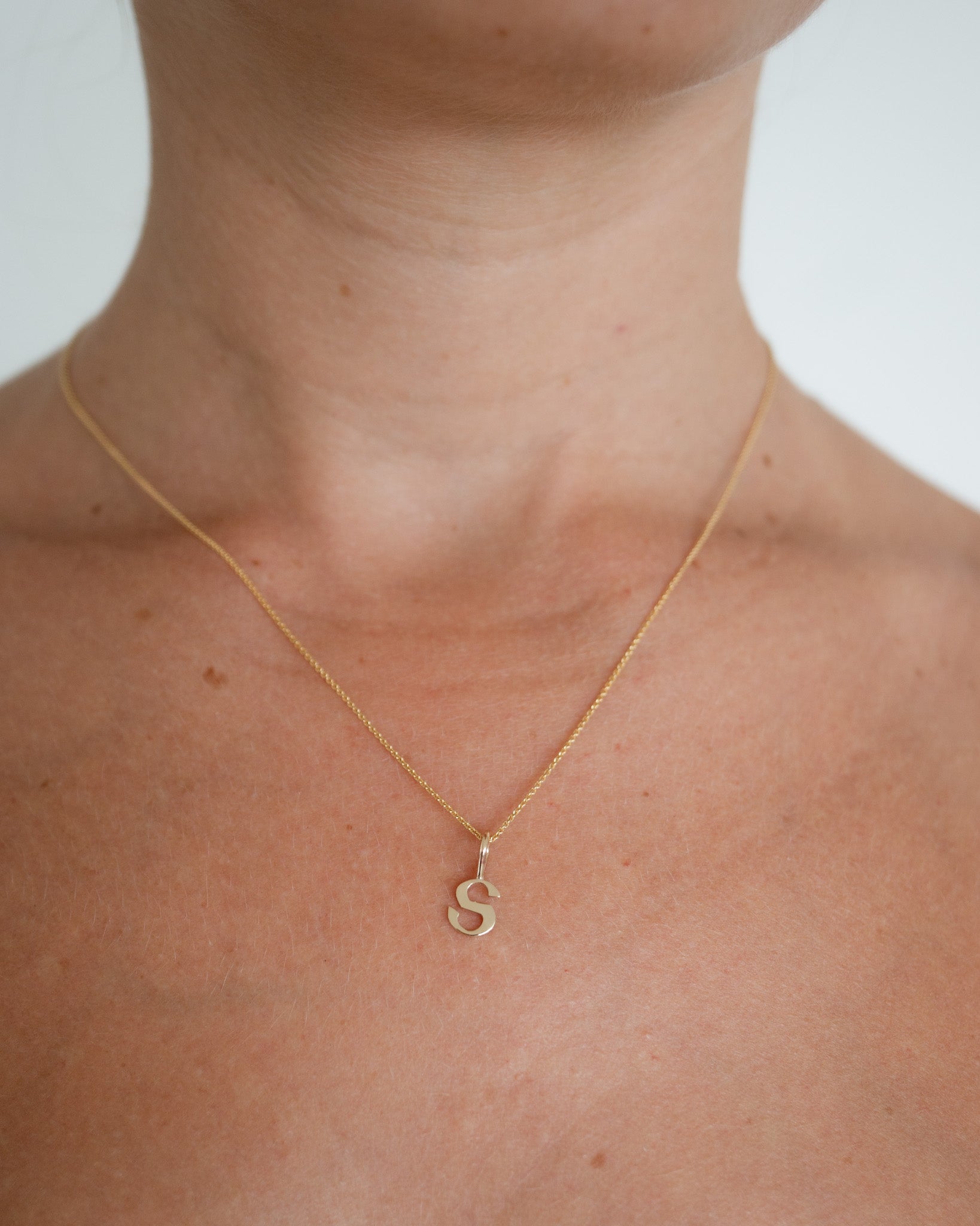 Gothic Letter Necklace | 9kt Gold